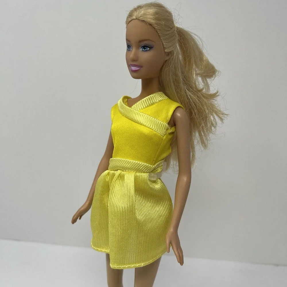 Barbie Fashionistas‎ Doll Ooak 1999-2005 blonde hair in Yellow Dress
